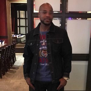 Meet your Posher, Robert